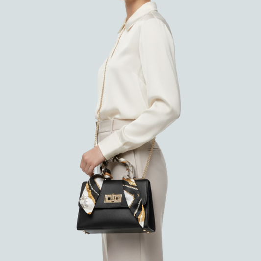 Torebka z uchwytem i łańcuszkiem