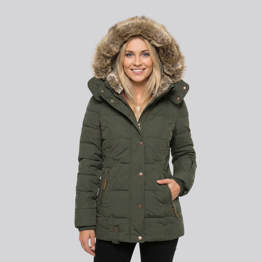 Damski pikowany płaszcz z futerkową podszewką